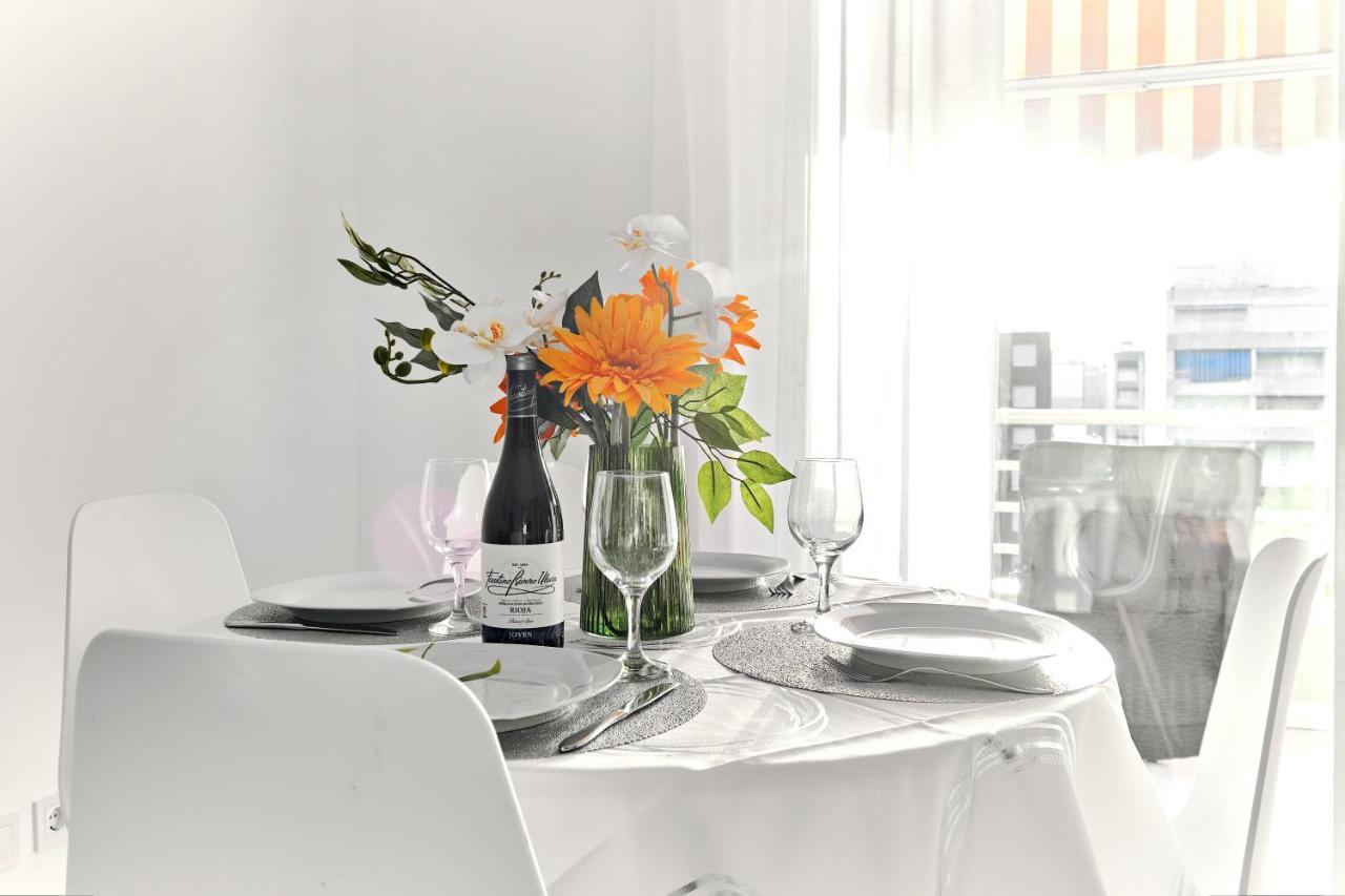 Lovely Sunny Apartment With Shared Pool And Private Parking Torrevieja Bagian luar foto